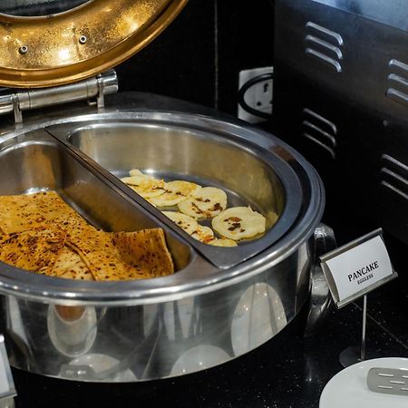 Pearl Courtyard Hotel Váránaszi Kültér fotó