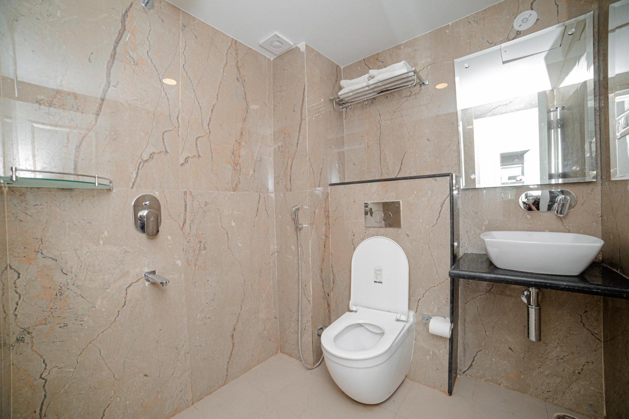 Pearl Courtyard Hotel Váránaszi Kültér fotó